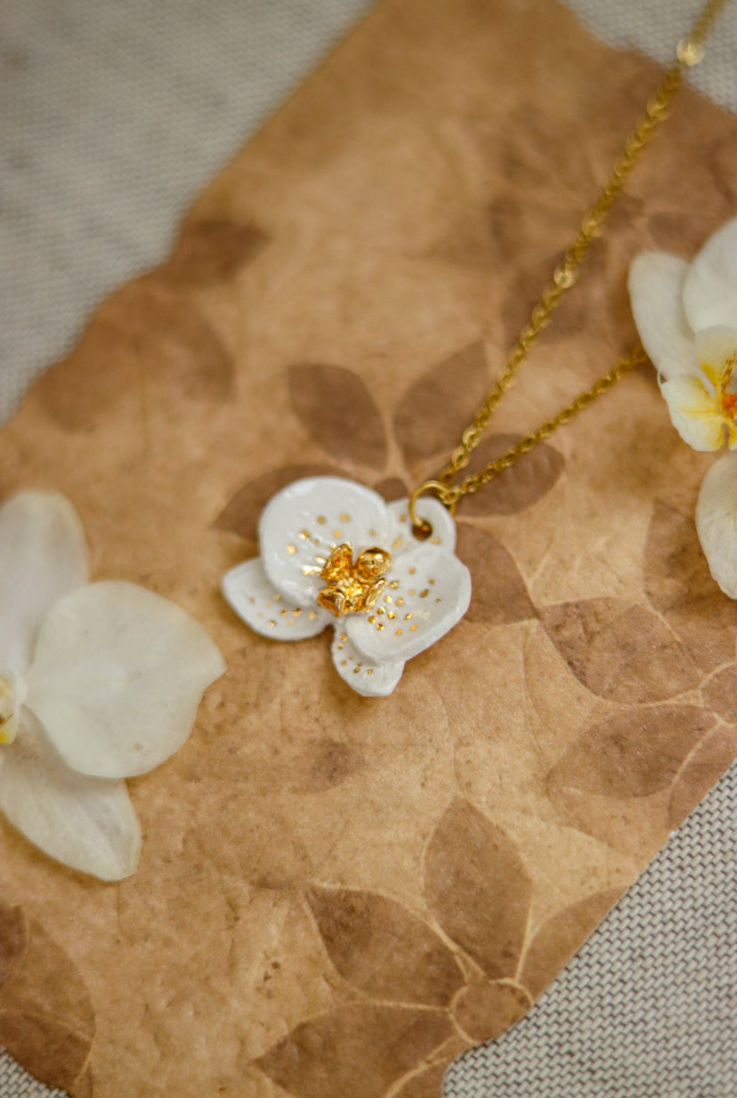 ‘Speckled Orchid’ Porcelain Necklace