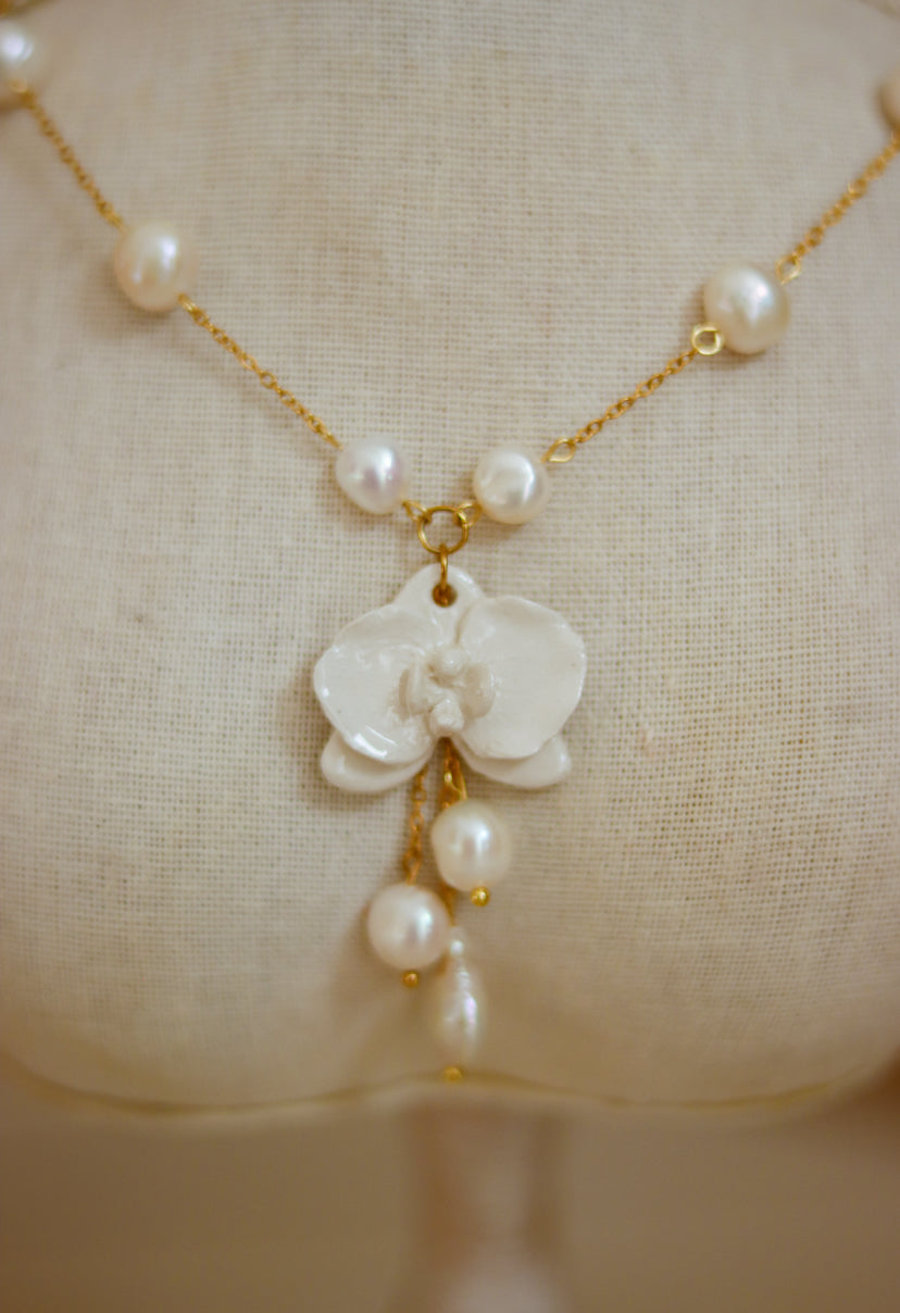 ‘Snow Orchid’ Freshwater Pearls Porcelain Necklace