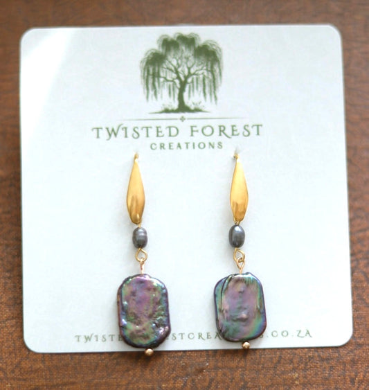 ‘Aaron’ Freshwater Pearl Earrings