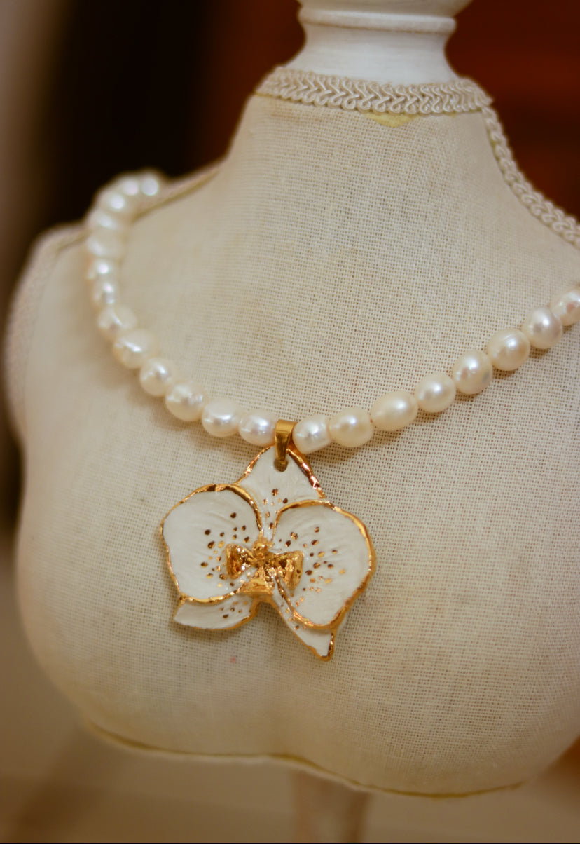 ‘Speckled Orchid’ Freshwater Pearl Porcelain Necklace