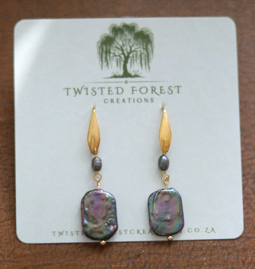 ‘Aaron’ Freshwater Pearl Earrings