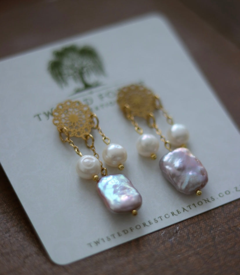 ‘Julia’ Freshwater Pearl Stud Earrings