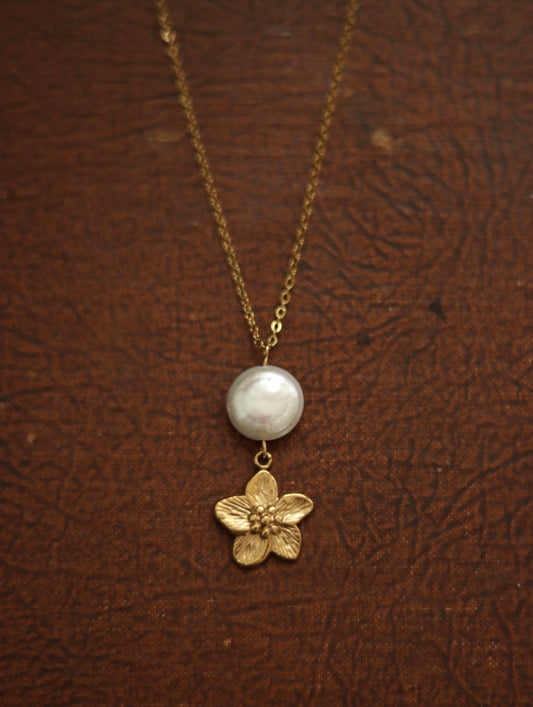 ‘Floret’ Freshwater Pearl Flower Necklace