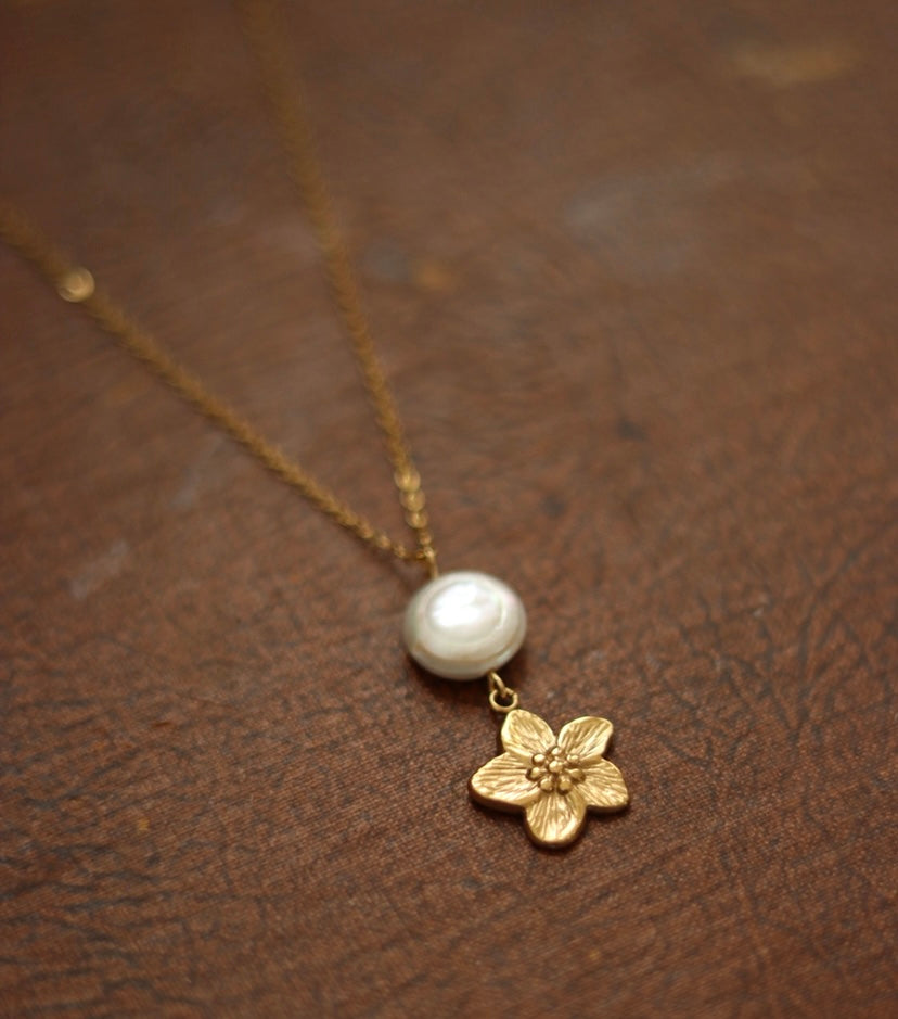 ‘Floret’ Freshwater Pearl Flower Necklace